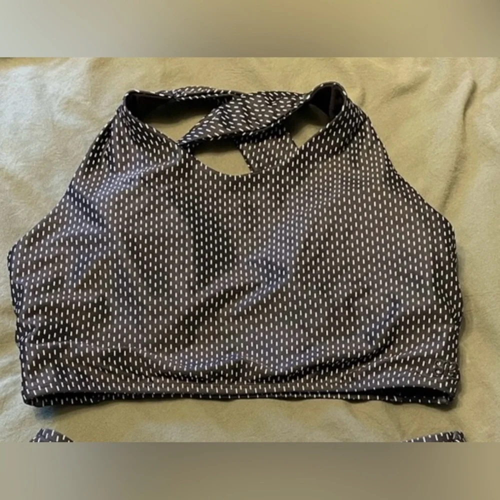 Top only - Picture 3 of 3